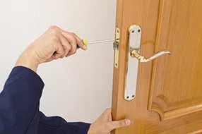 Lock Locksmith Tech San Diego, CA 619-215-9086 - lock-changing